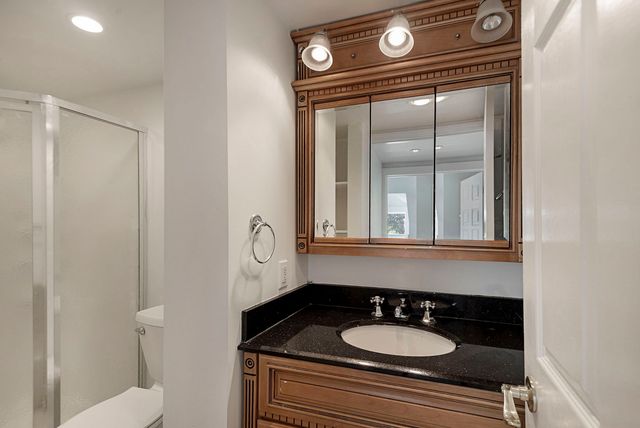 105 Morningside Drive, Lakemoor, IL 60051