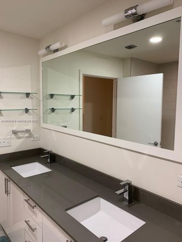 999 SW 1st Ave 1216, Miami, FL 33130