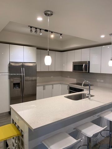 999 SW 1st Ave 1216, Miami, FL 33130