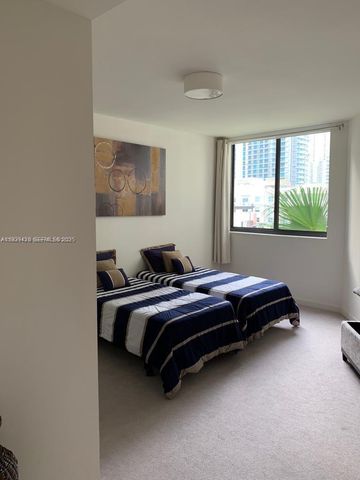 999 SW 1st Ave 1216, Miami, FL 33130