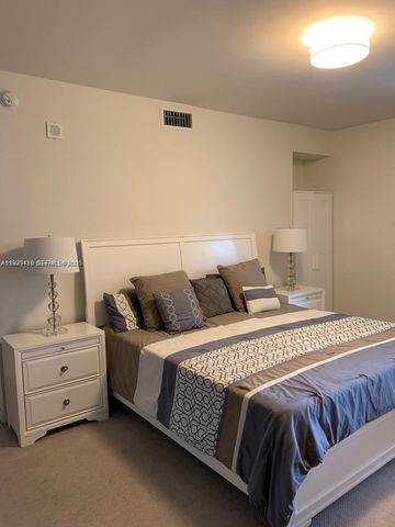 999 SW 1st Ave 1216, Miami, FL 33130