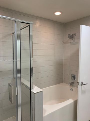 999 SW 1st Ave 1216, Miami, FL 33130