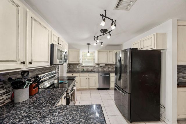 2415 Whispering Springs Drive, Spring, TX 77373