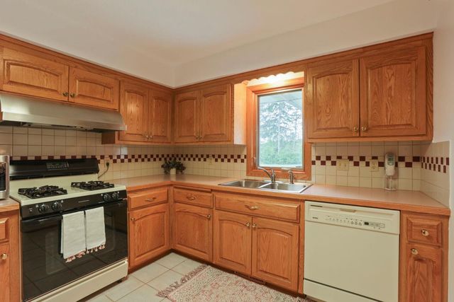518 Rolls Road, New Brighton, MN 55112