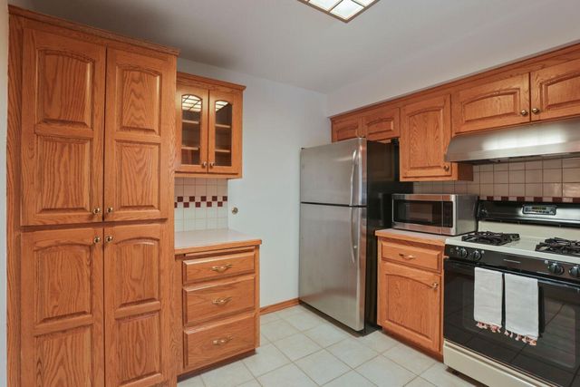 518 Rolls Road, New Brighton, MN 55112