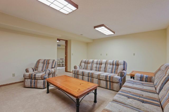 518 Rolls Road, New Brighton, MN 55112