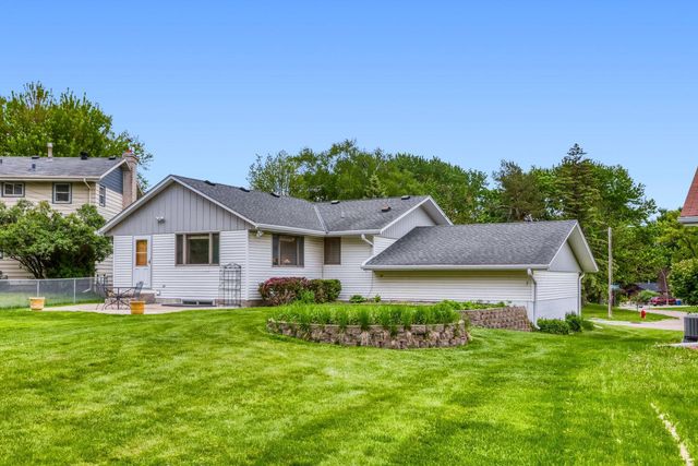 518 Rolls Road, New Brighton, MN 55112
