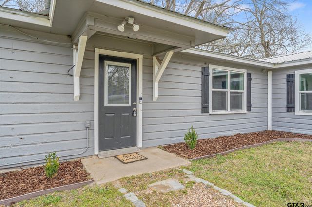 501 S Railroad St, Troup, TX 75789