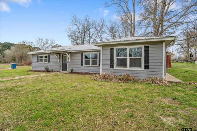 501 S Railroad St, Troup, TX 75789