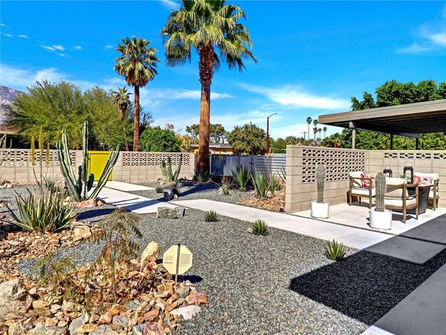 2020 Lawrence Street, Palm Springs, CA 92264