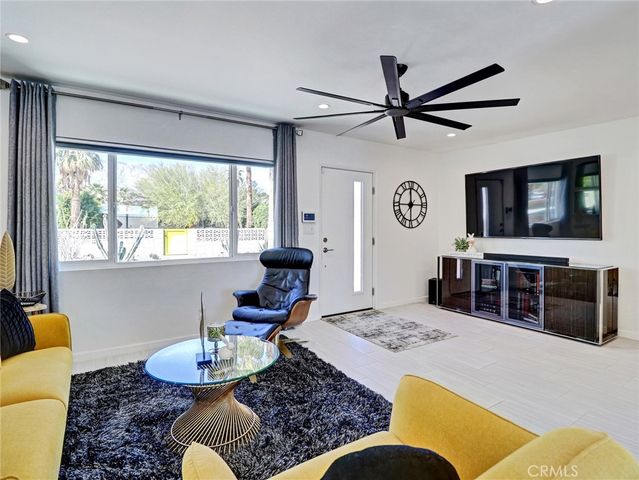 2020 Lawrence Street, Palm Springs, CA 92264