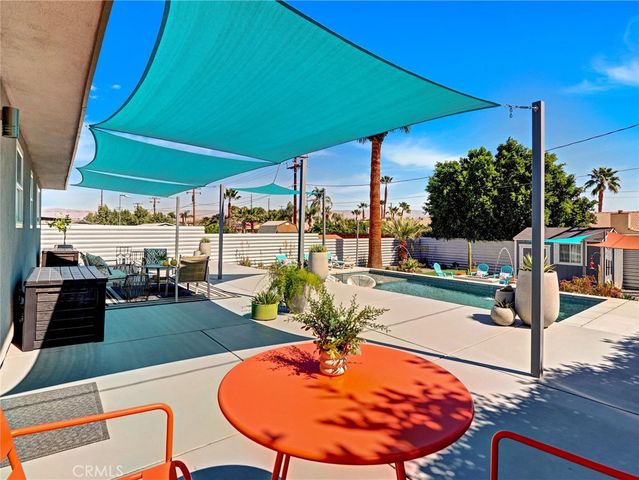 2020 Lawrence Street, Palm Springs, CA 92264