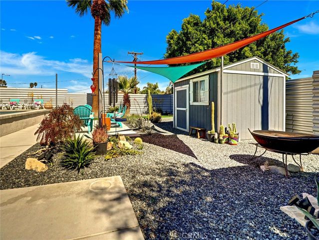 2020 Lawrence Street, Palm Springs, CA 92264