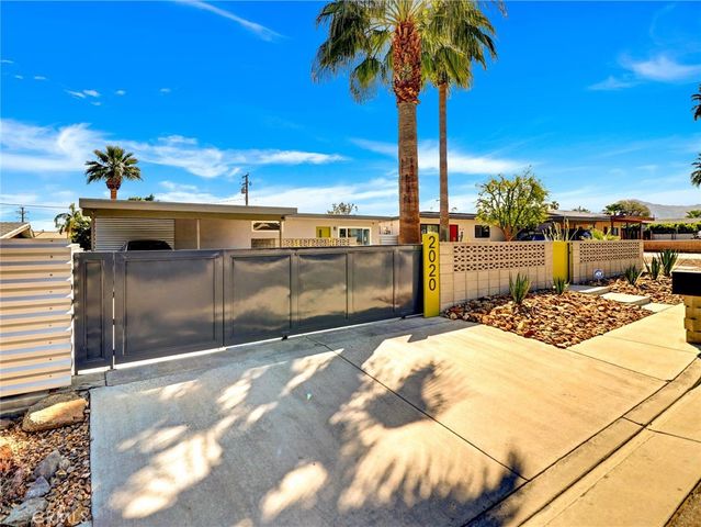 2020 Lawrence Street, Palm Springs, CA 92264
