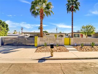 2020 Lawrence Street, Palm Springs, CA 92264