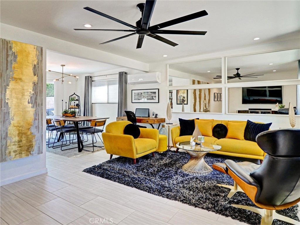 2020 Lawrence Street, Palm Springs, CA 92264