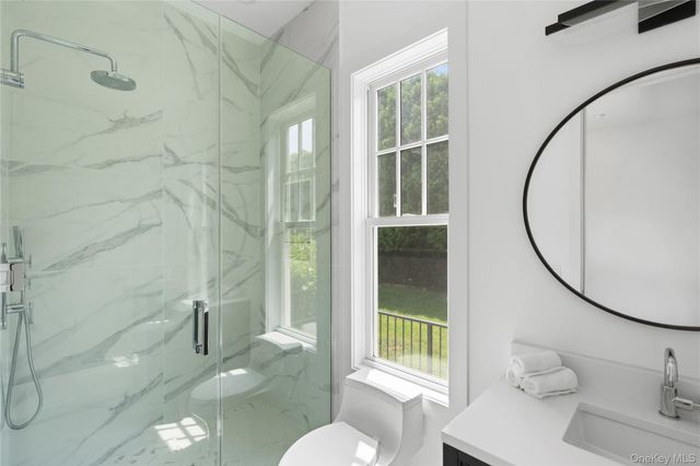 100 Narrow Lane, Southampton, NY 11968