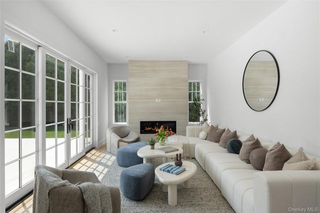 100 Narrow Lane, Southampton, NY 11968