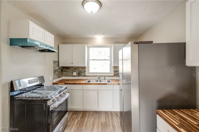 15413 Raymond Street, Maple Heights, OH 44137