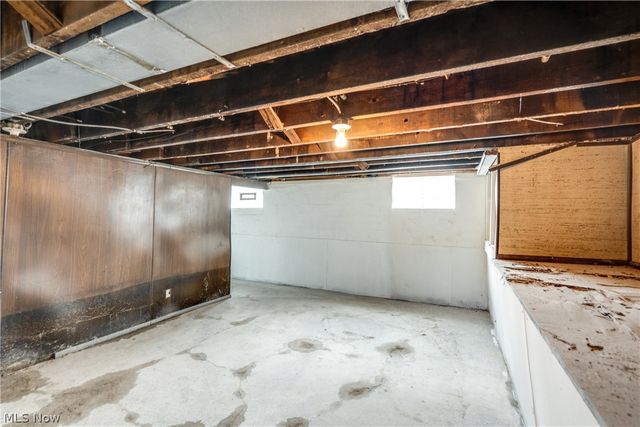 15413 Raymond Street, Maple Heights, OH 44137