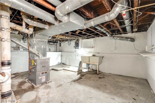 15413 Raymond Street, Maple Heights, OH 44137