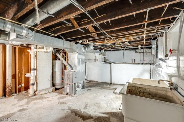 15413 Raymond Street, Maple Heights, OH 44137