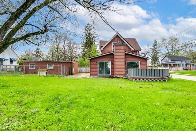 15413 Raymond Street, Maple Heights, OH 44137