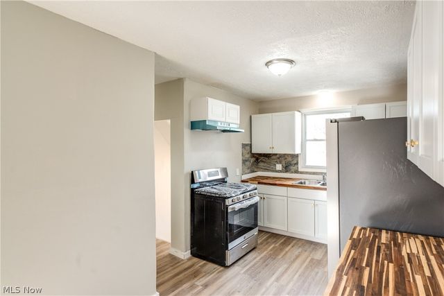 15413 Raymond Street, Maple Heights, OH 44137