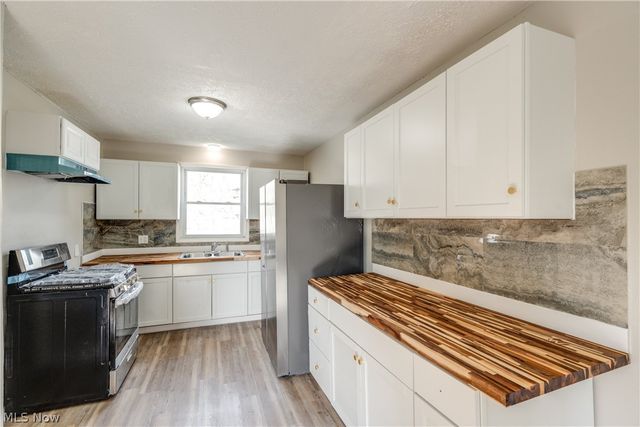 15413 Raymond Street, Maple Heights, OH 44137