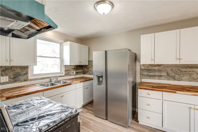 15413 Raymond Street, Maple Heights, OH 44137