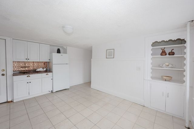59 Lancaster St, Leominster, MA 01453