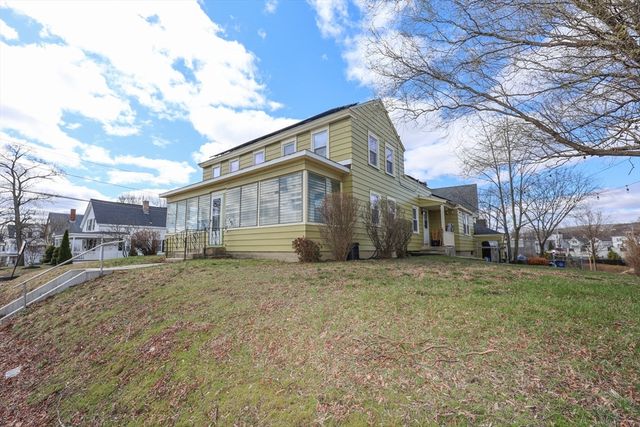 59 Lancaster St, Leominster, MA 01453