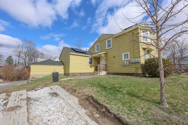 59 Lancaster St, Leominster, MA 01453