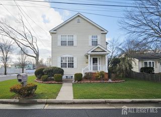 36 Lehigh Avenue, Piscataway, NJ 08854