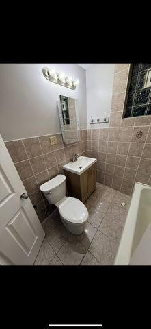 4514 N Springfield Avenue, Chicago, IL 60625