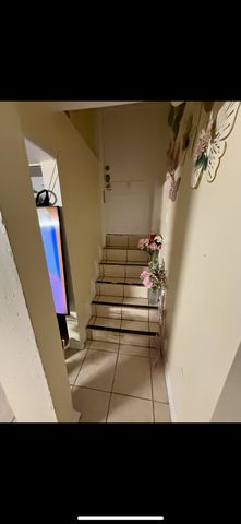 4514 N Springfield Avenue, Chicago, IL 60625