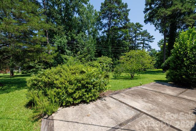 829 Rawlinson Road, Rock Hill, SC 29732