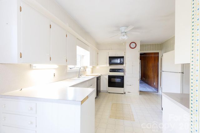 829 Rawlinson Road, Rock Hill, SC 29732