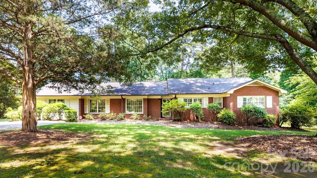 829 Rawlinson Road, Rock Hill, SC 29732