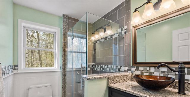 25 Magnolia Ave, Manchester, MA 01944