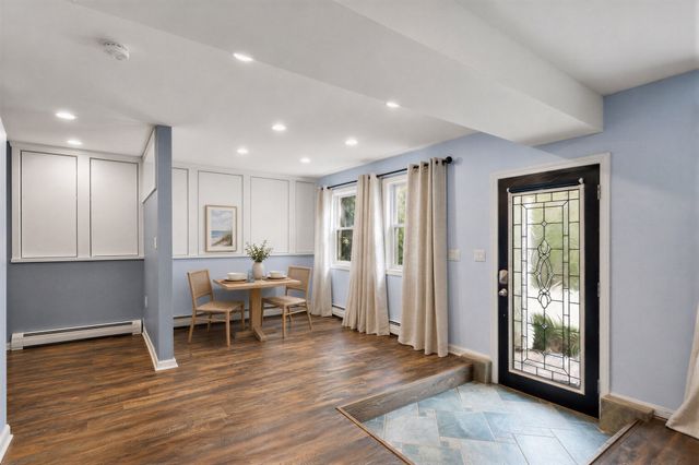 25 Magnolia Ave, Manchester, MA 01944