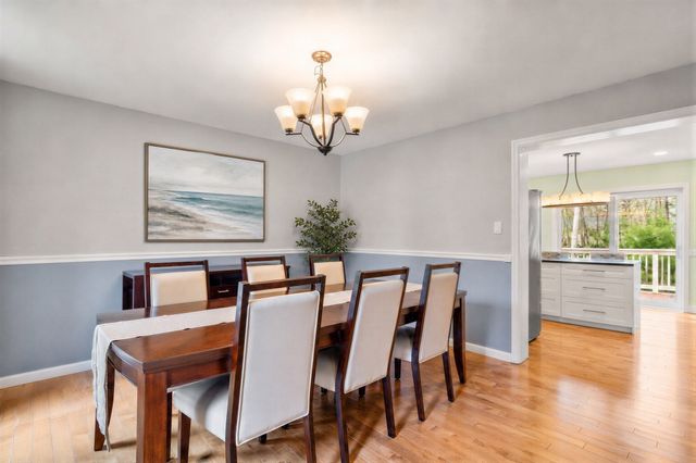 25 Magnolia Ave, Manchester, MA 01944