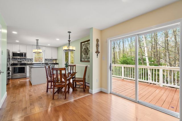 25 Magnolia Ave, Manchester, MA 01944