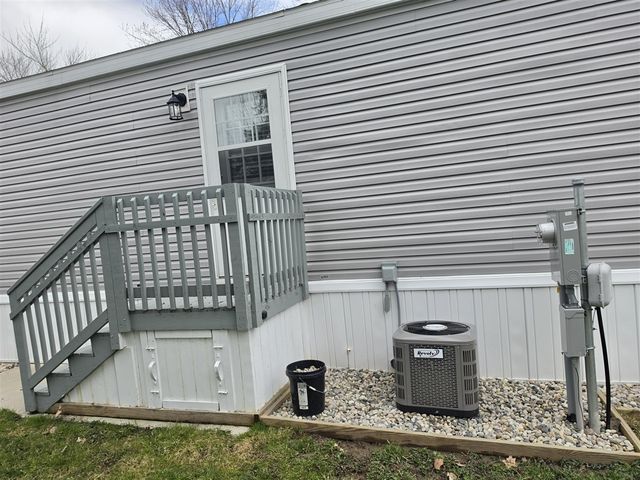 847 Apple Tree Court, Walker, MI 49534