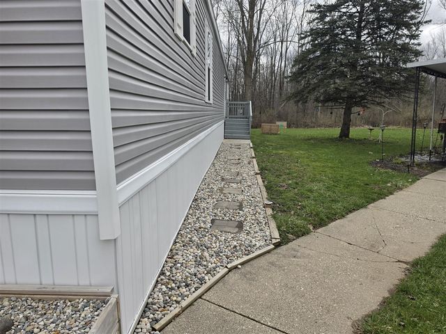 847 Apple Tree Court, Walker, MI 49534