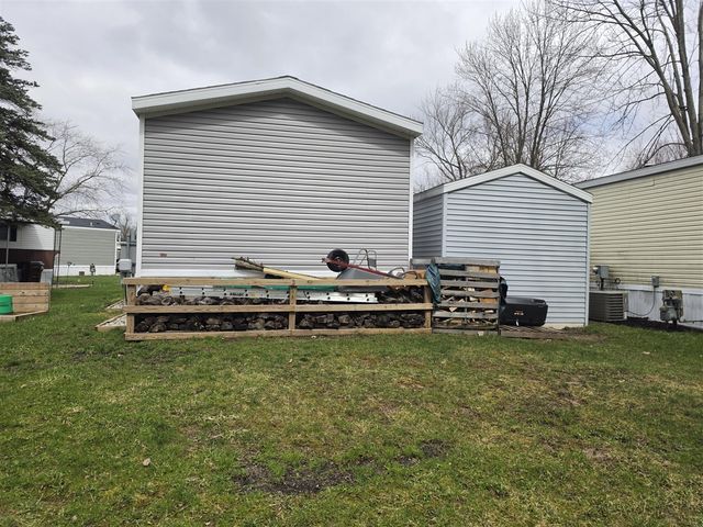847 Apple Tree Court, Walker, MI 49534