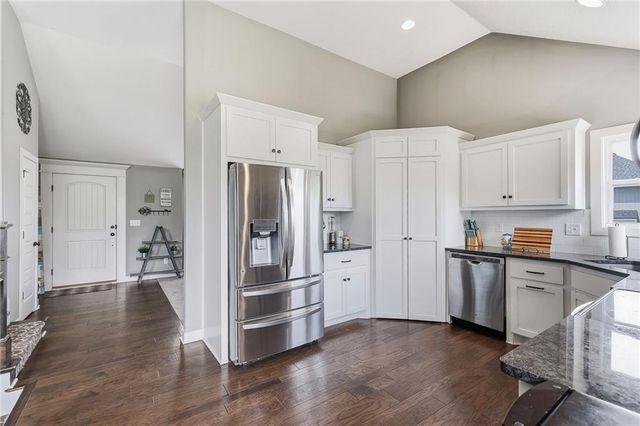 1901 Verbena Avenue, Greenwood, MO 64034
