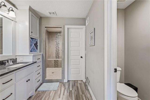 1901 Verbena Avenue, Greenwood, MO 64034