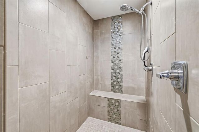 1901 Verbena Avenue, Greenwood, MO 64034