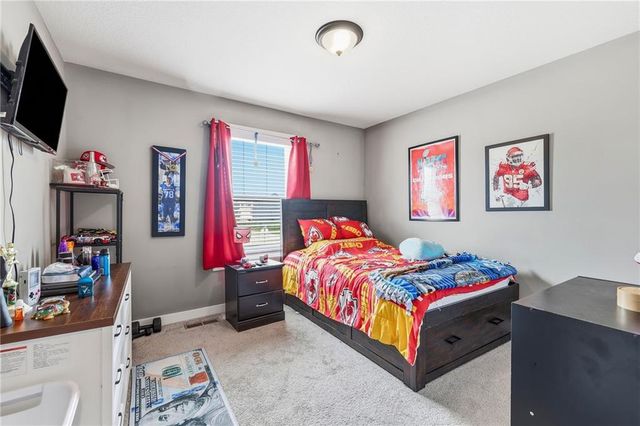1901 Verbena Avenue, Greenwood, MO 64034
